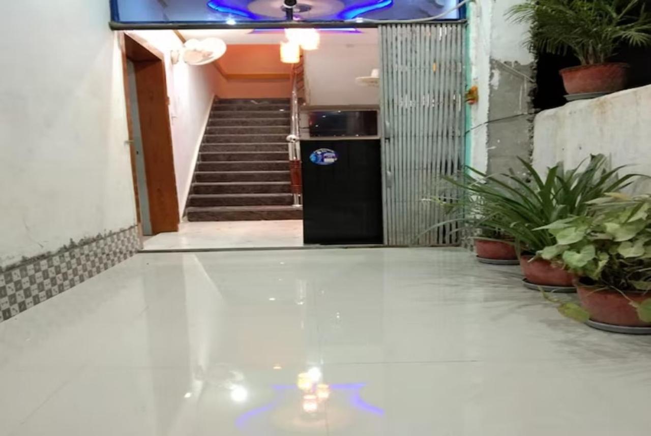 Goroomgo New Ashiyana Palace Varanasi Exterior foto